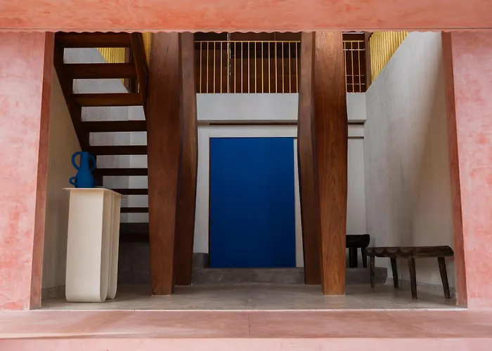 Kado Kubu Modern Tropical 2br Pink With Sky Pool With Ocean Views In Villa