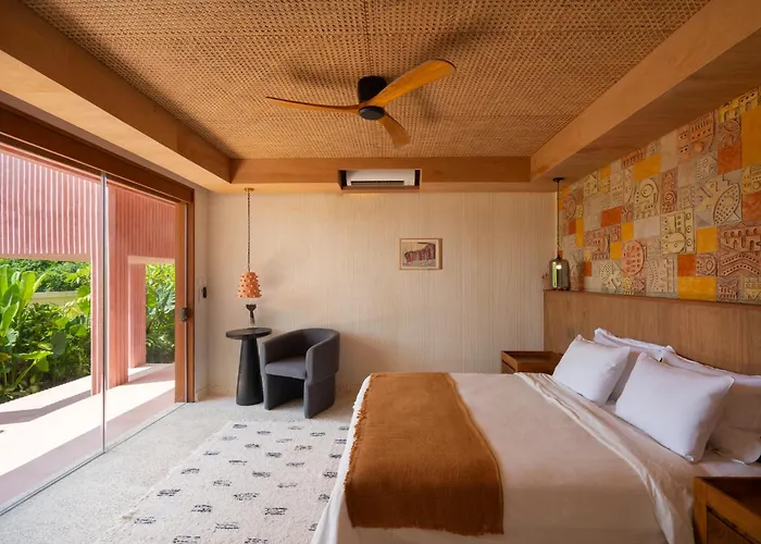 Kado Kubu Modern Tropical 2br Pink With Sky Pool With Ocean Views In Uluwatu (Bali)