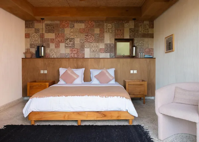 Kado Kubu Modern Tropical 2br Pink With Sky Pool With Ocean Views In Uluwatu (Bali)
